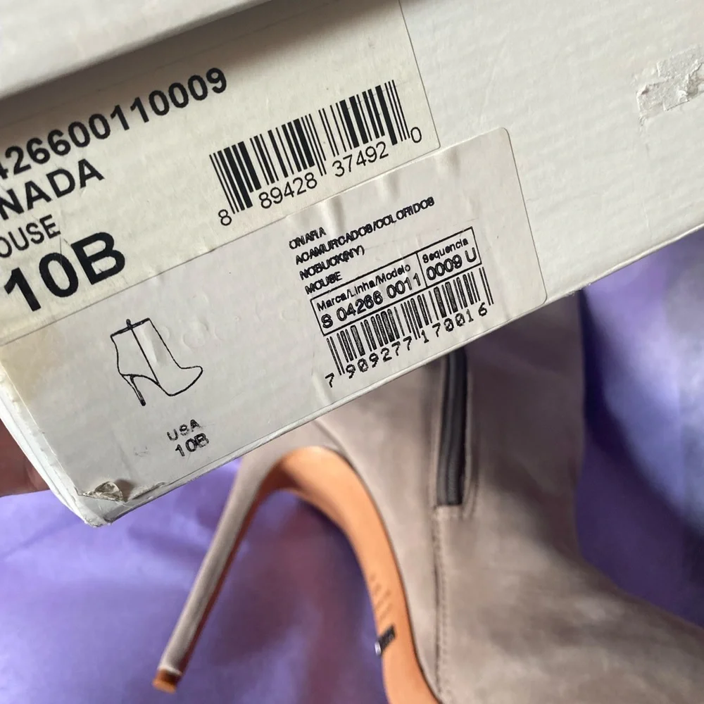 NWT schutz booties